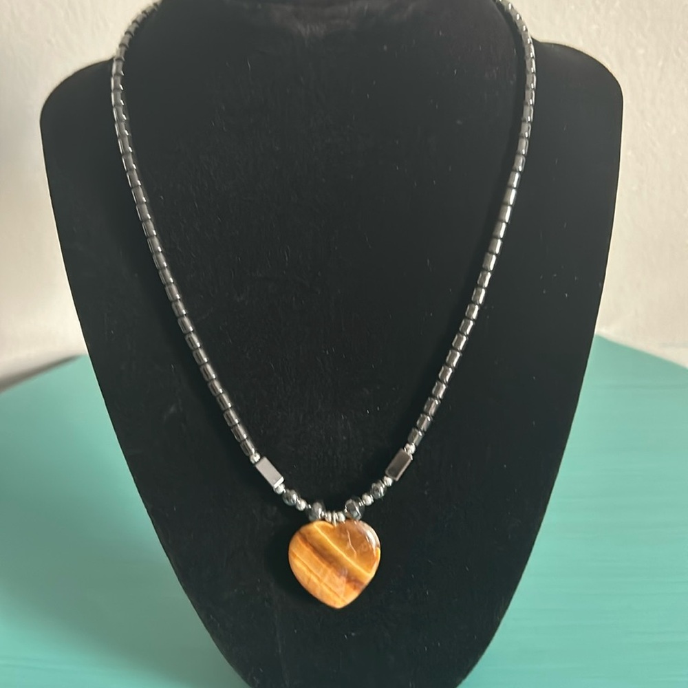New Hand Crafted Heart Shaped Tiger’s Eye and Hematite Bead Necklace